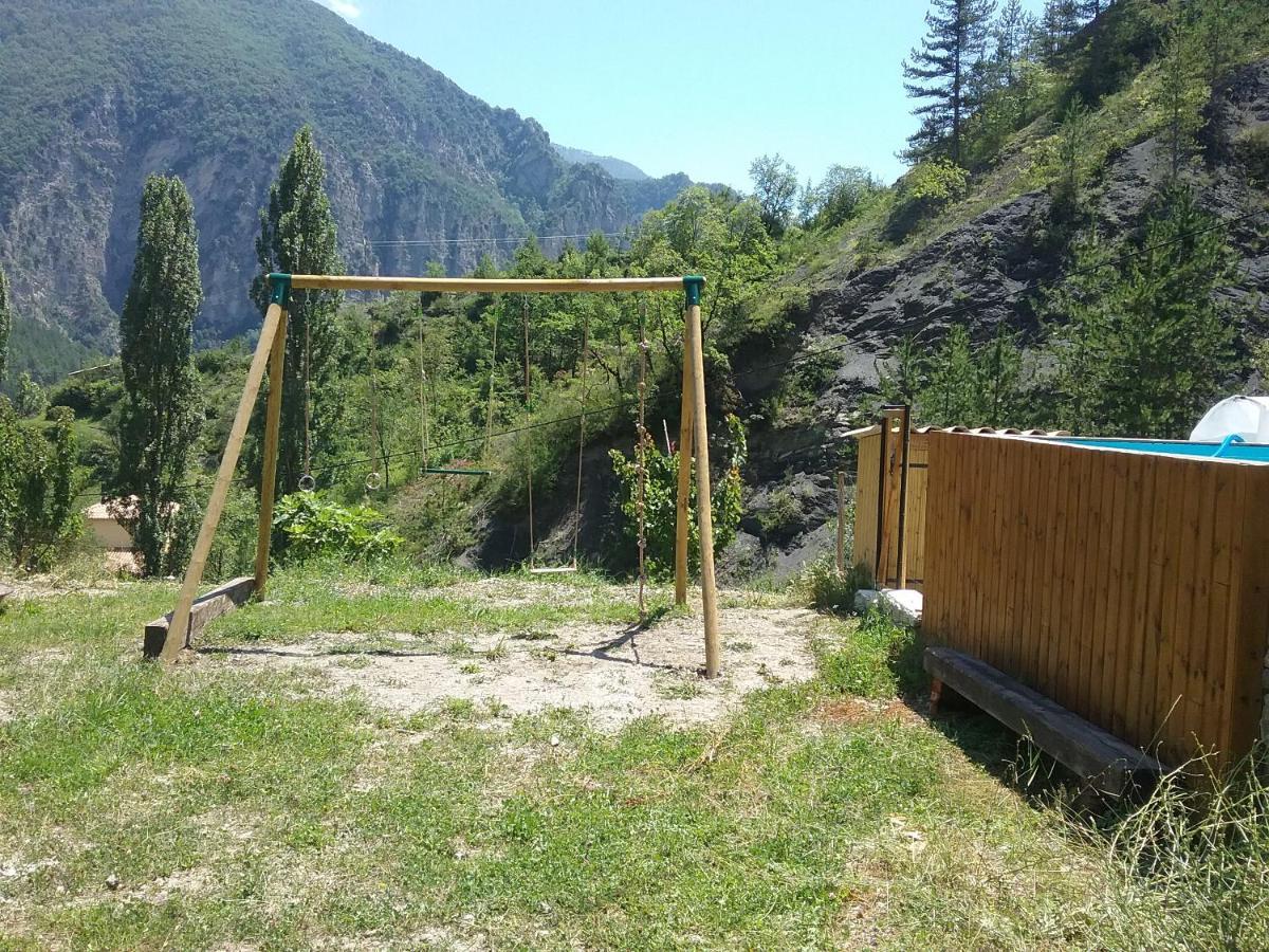 Bed and Breakfast L'Arberc Rigaud Exterior foto